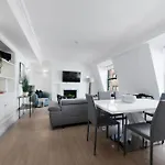 Luxury 2 Bed In Mayfair!
