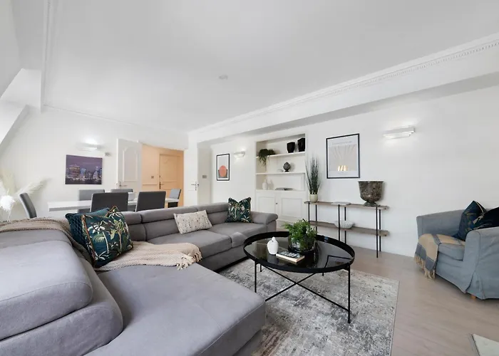 Luxury 2 Bed In Mayfair!