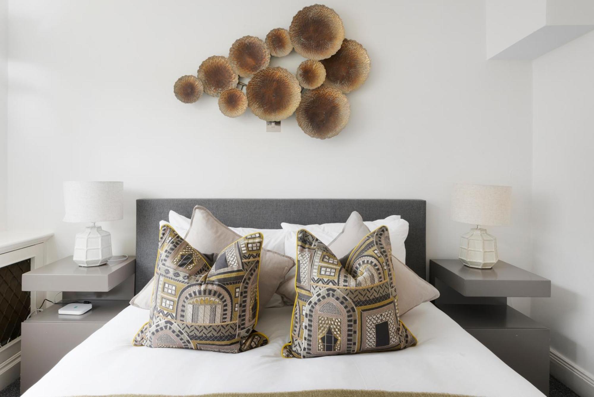 Luxury 2 Bed In Mayfair! London